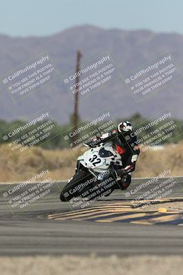 media/Oct-13-2025-Moto Forza (Mon) [[a66d839500]]/3-B Group/Session 3 (Turn 16)/